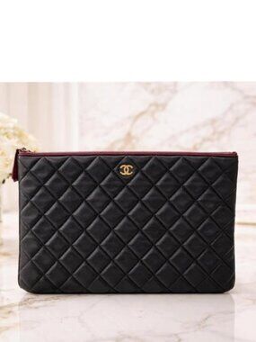 Chanel CC Caviar Quilted Cosmetic / Clutch Bag 760-082825